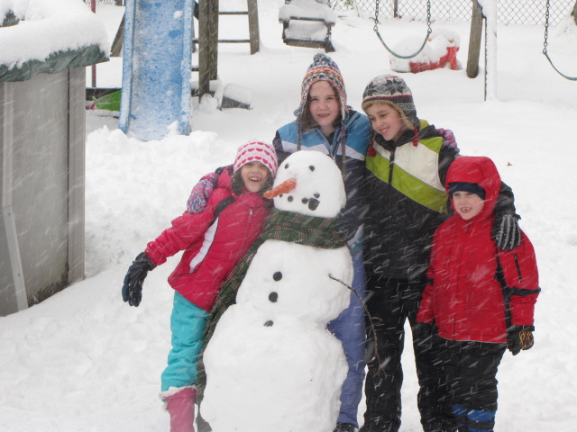 The Barrett Family | In the Snow!